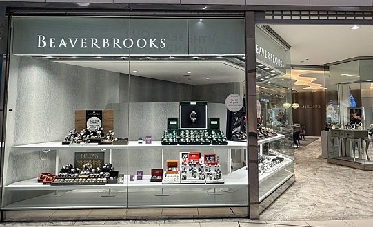 Doncaster jeweller to celebrate 20th birthday on the high street, with £2,500 giveaway weekend
