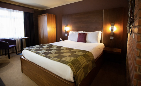 Crown Hotel Bawtry set to Reopen Accommodation for Essential Workers