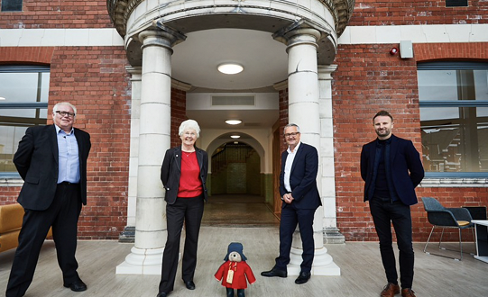 Keys to new cultural and learning hub in Doncaster handed over
