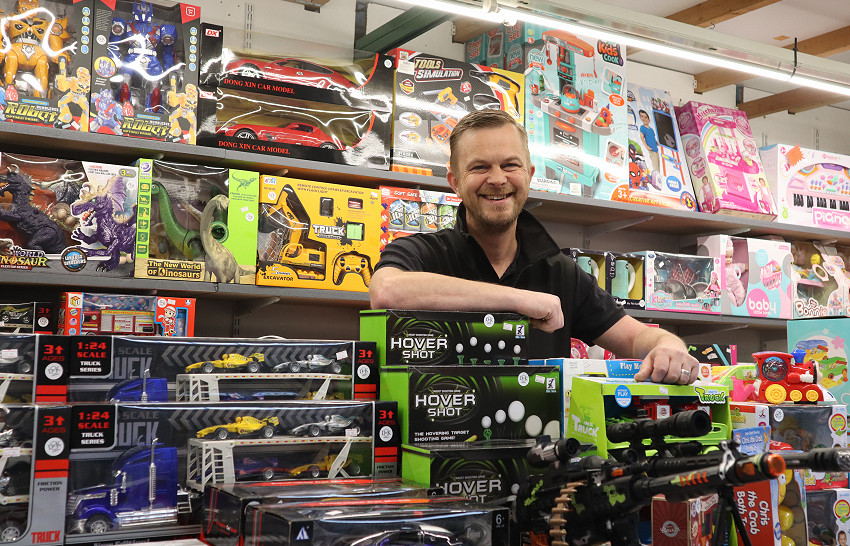 Image of Dave Binns at his market stall