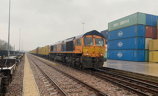 GB Railfreight launches new rail freight service connecting London Gateway to iPort Doncaster