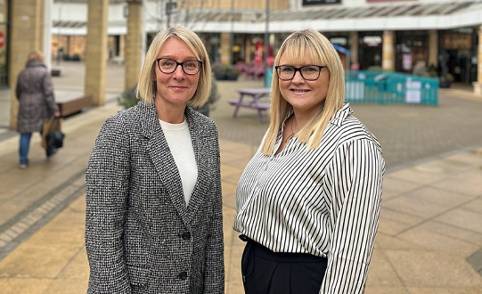 Doncaster duo bag top retail roles