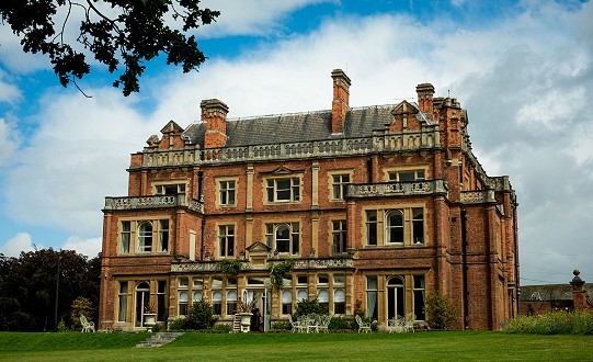Rossington Hall acquired by the Crown Bawtry Collection