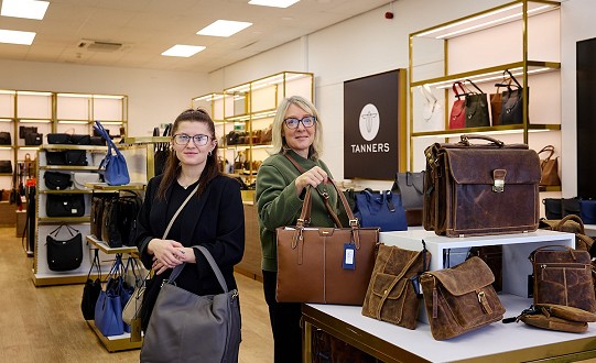 Tanners of London arrives at Lakeside Village