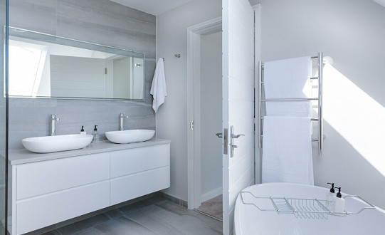 Bathroom retailer secures £7m funding after making a splash with ‘record’ growth